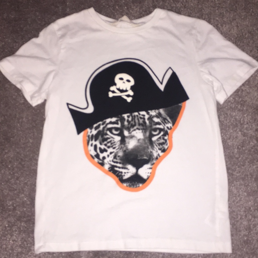 H&M boys short sleeve t shirt leopard pirate